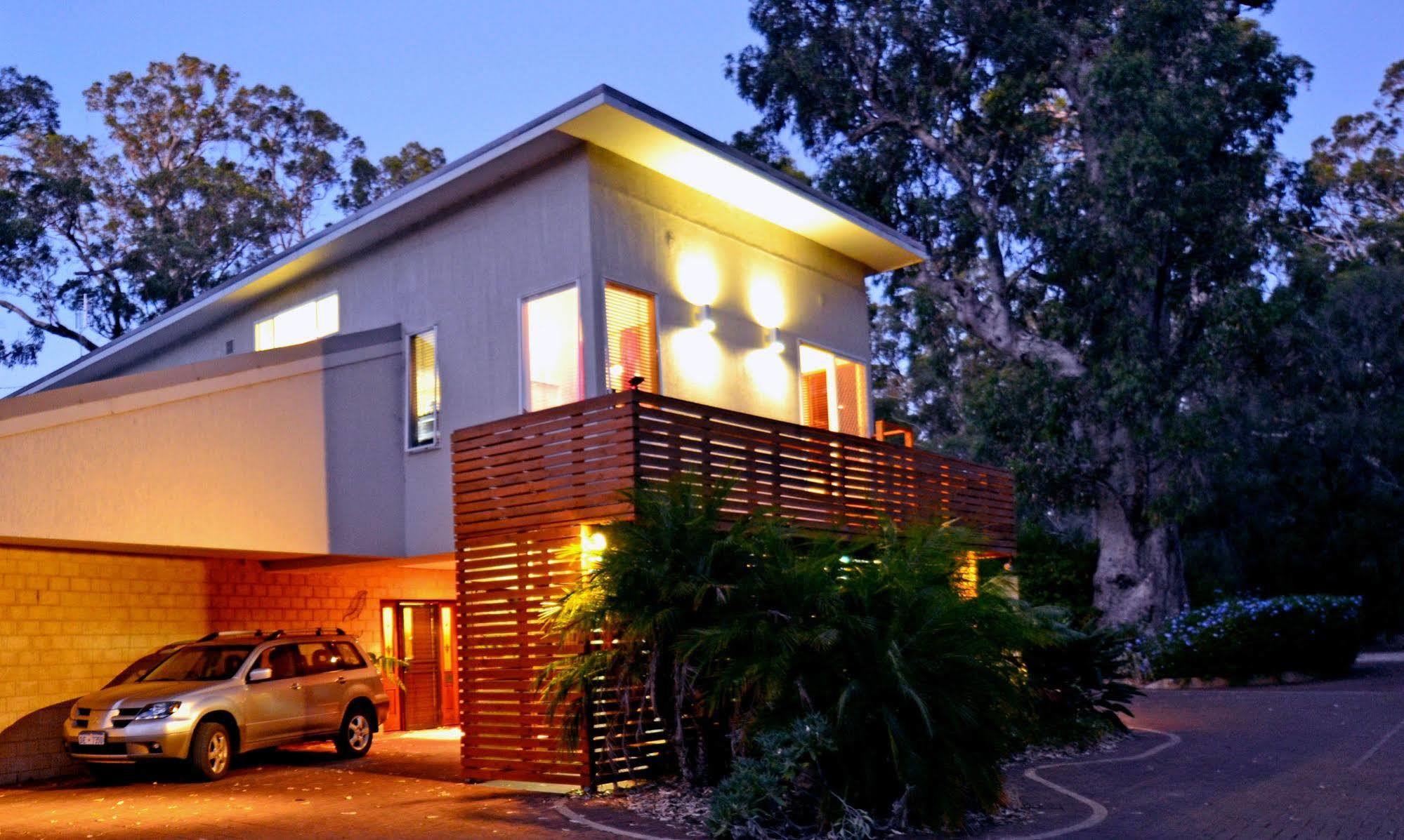 Inn The Tuarts Guest Lodge Busselton Accommodation - Adults Only Exterior photo