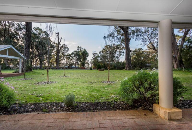 Inn The Tuarts Guest Lodge Busselton Accommodation - Adults Only Exterior photo